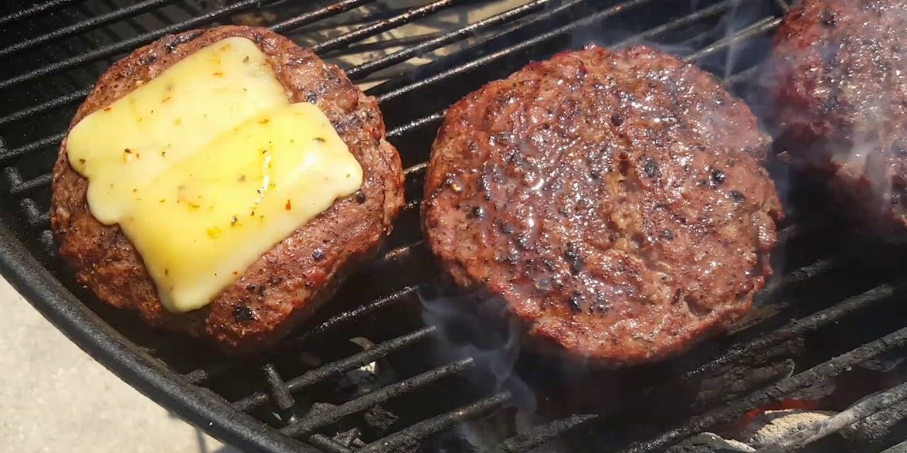 How To Make The Best Grilled Burgers On The Weber | BBQ Grills Plus